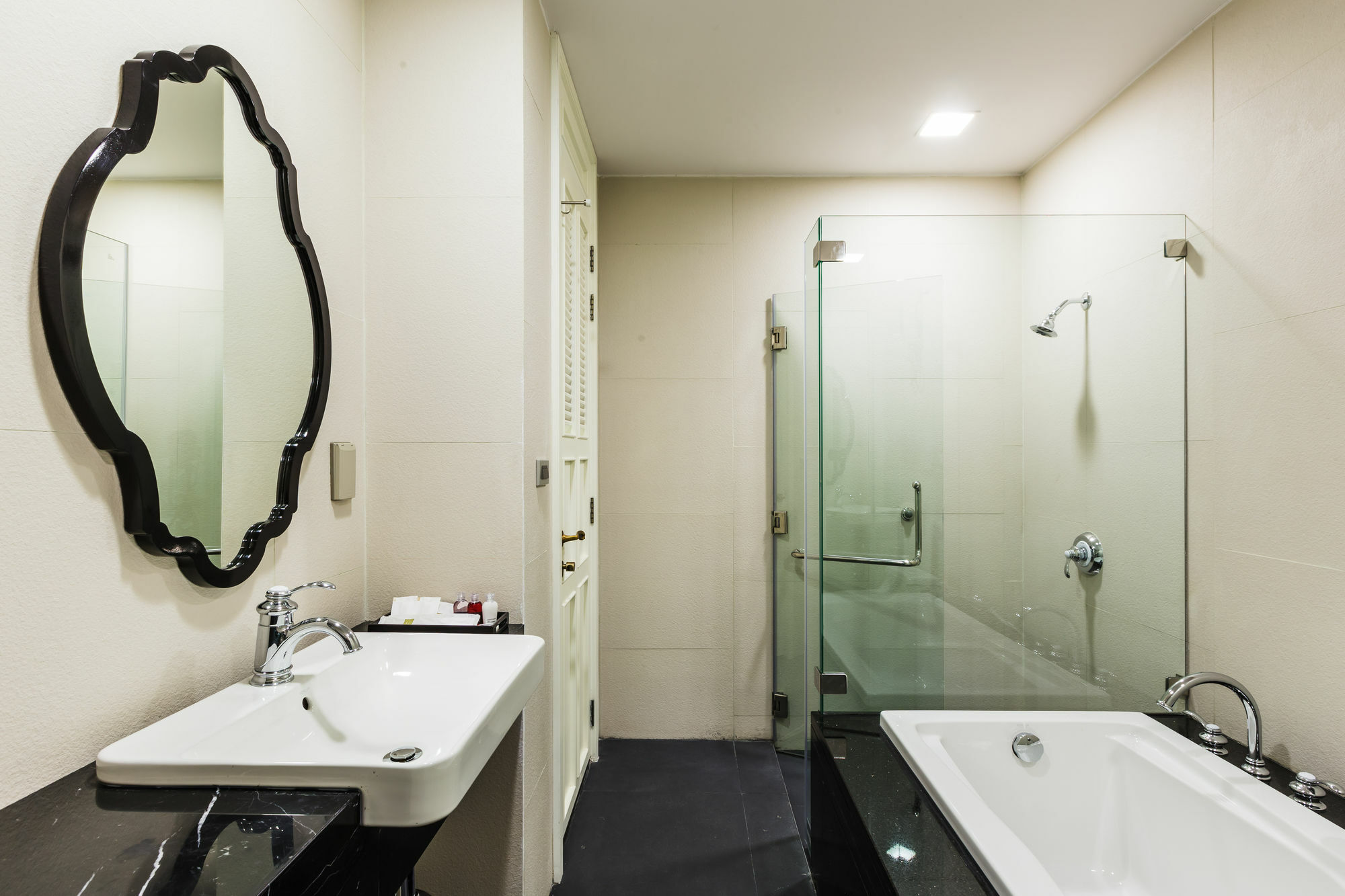 Hotel The Fah Silom Bangkok Exteriér fotografie